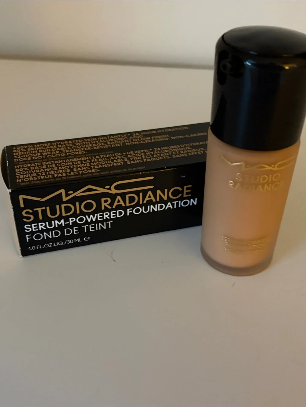 MAC Cosmetics Studio Radiance Serum-Powered Foundation - C3.5